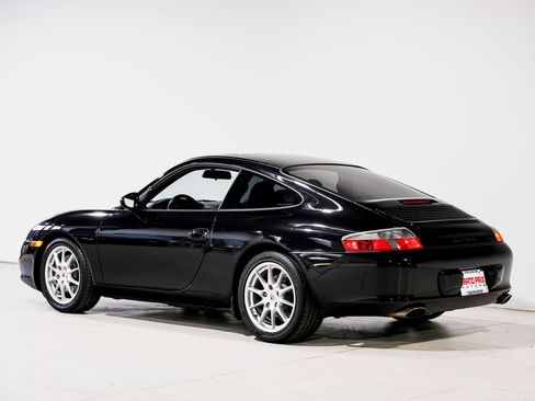 Used 2004 Porsche 911 Carrera RWD image 8
