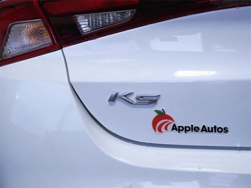 Used 2022 Kia K5 LXS image 9