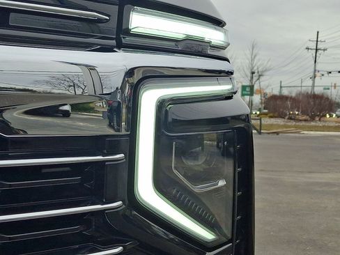 Certified 2025 Chevrolet Suburban LT w/ Comfort Package image 29