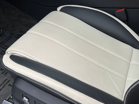 Used 2023 Bentley Bentayga Speed image 33