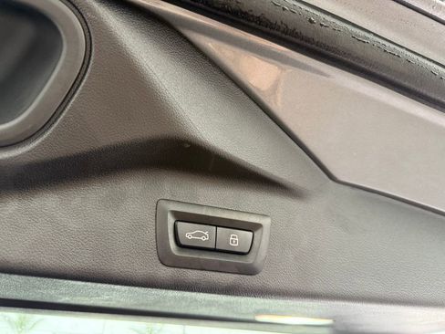 Used 2026 BMW X5 xDrive40i w/ M Sport Package image 25