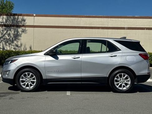 Used 2019 Chevrolet Equinox LS image 7