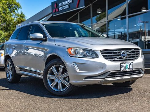 Used 2017 Volvo XC60 T5 Inscription AWD/4WD image 1