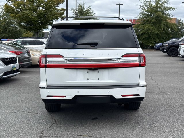 Used 2020 Lincoln Navigator L Reserve w/ Equipment Group 208A Reserve AWD/4WD image 3