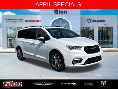 New 2026 Chrysler Pacifica Pinnacle