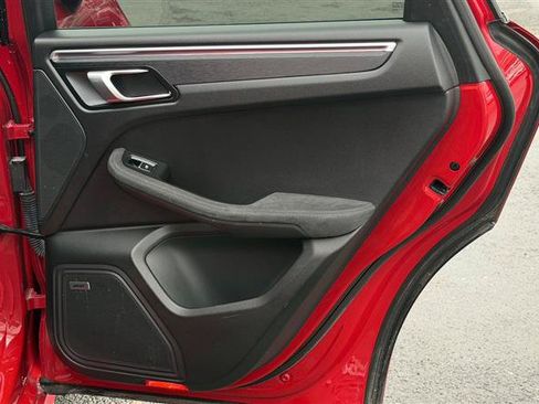 Used 2017 Porsche Macan GTS AWD/4WD image 42