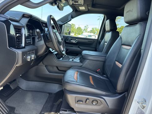 Used 2025 GMC Sierra 2500 AT4 w/ AT4 Premium Plus Package AWD/4WD image 16