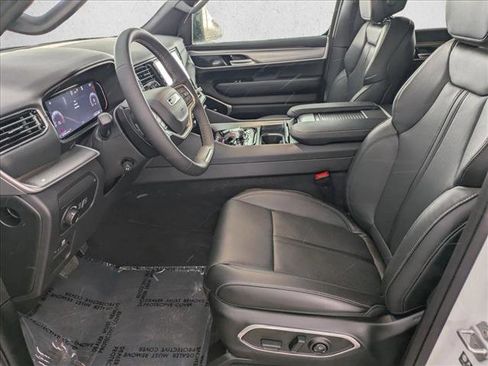 New 2026 Jeep Grand Wagoneer 4WD image 4