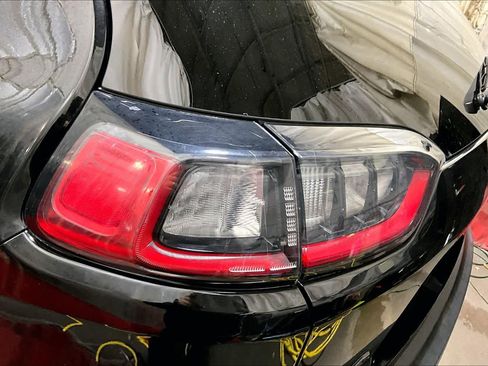 Used 2019 Jeep Cherokee Latitude Plus image 28