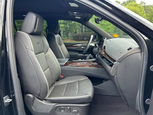 Used 2024 Cadillac Escalade ESV Premium Luxury w/ Performance Package AWD/4WD image 52