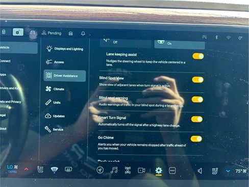 Used 2022 Rivian R1T Adventure image 31