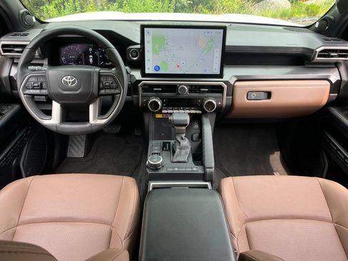 Certified 2025 Toyota 4Runner Limited AWD/4WD image 13