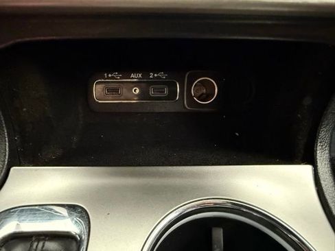 Used 2018 Jeep Grand Cherokee Limited image 41