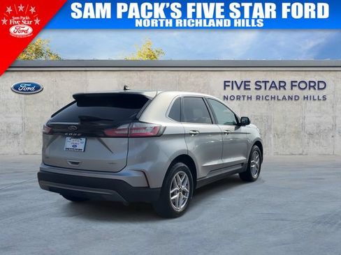 Used 2023 Ford Edge SEL AWD/4WD image 9