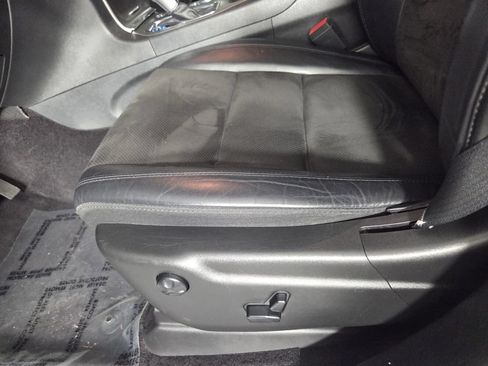 Used 2019 Jeep Grand Cherokee Altitude RWD image 12