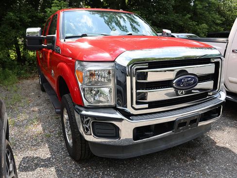 Used 2015 Ford F250 XLT w/ Snow Plow Prep Package AWD/4WD image 1