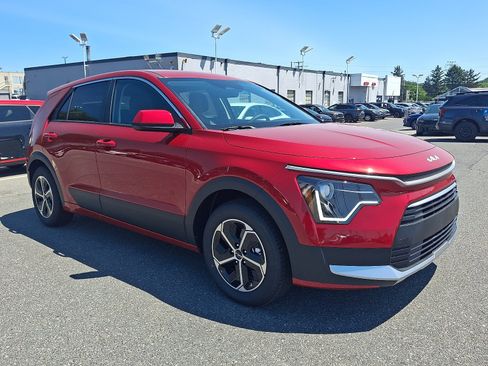 New 2026 Kia Niro LX FWD image 2