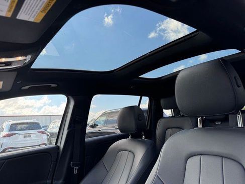 Certified 2023 Mercedes-Benz GLB 250 w/ Premium Package image 15