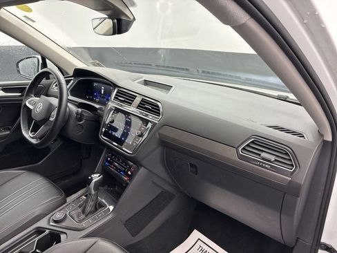 Used 2024 Volkswagen Tiguan SE AWD/4WD image 14