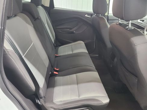 Used 2015 Ford Escape SE image 40