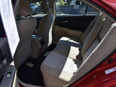 Used 2012 Toyota Camry LE FWD image 20