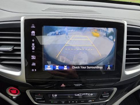 Used 2017 Honda Pilot Elite image 22