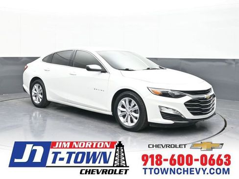 Used 2021 Chevrolet Malibu LT image 1