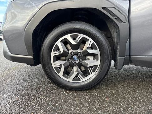 Certified 2025 Subaru Forester image 27