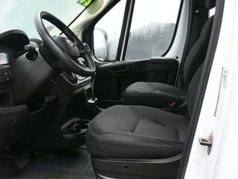 Used 2023 RAM ProMaster 2500 image 13