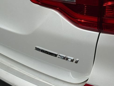 Used 2019 BMW X3 sDrive30i w/ Driving Assistance Package image 12