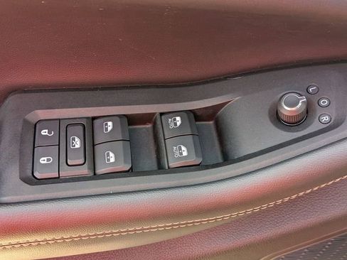 Certified 2023 Jeep Grand Cherokee L Laredo AWD/4WD image 15