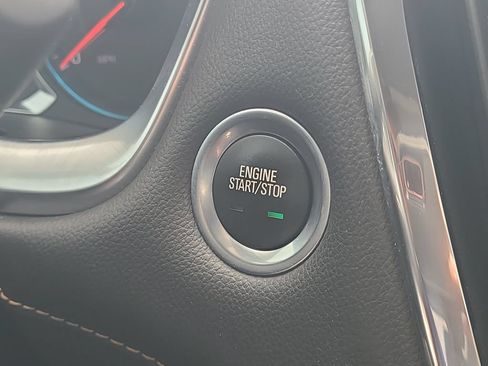 Used 2020 Chevrolet Traverse Premier w/ Redline Edition FWD image 23
