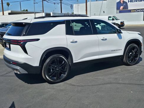 New 2026 Chevrolet Traverse LT w/ Driver Confidence Package FWD image 6