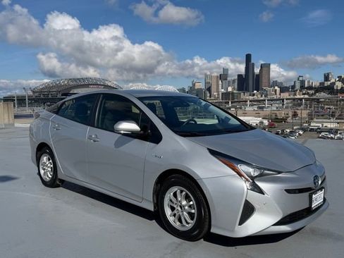 Used 2018 Toyota Prius Two w/ Prius Two Safety Plus Package image 1