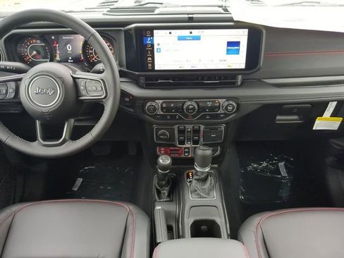 New 2025 Jeep Gladiator Rubicon w/ Convenience Group image 14