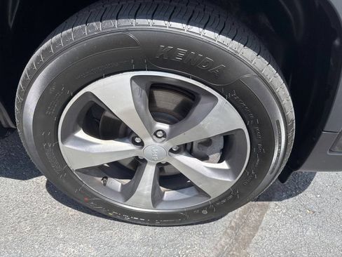 Used 2020 Jeep Cherokee Limited AWD/4WD image 33