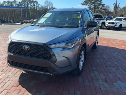 Used 2022 Toyota Corolla Cross L image 6