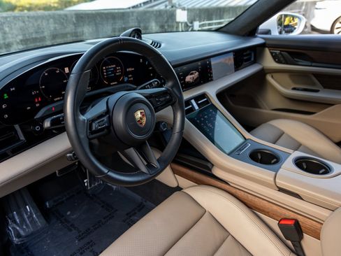 Certified 2023 Porsche Taycan GTS image 4