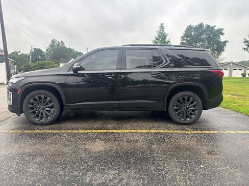 Used 2023 Chevrolet Traverse RS w/ LPO, Floor Liner Package FWD image 4