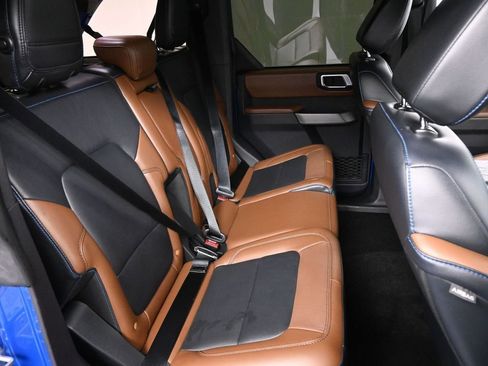 Used 2022 Ford Bronco Outer Banks image 11