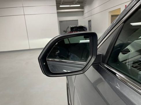 Used 2024 Volkswagen Atlas SEL AWD/4WD image 14