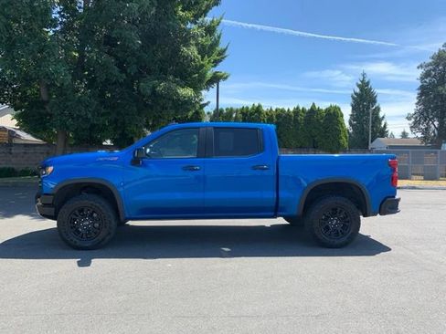 Used 2023 Chevrolet Silverado 1500 ZR2 w/ Technology Package AWD/4WD image 2
