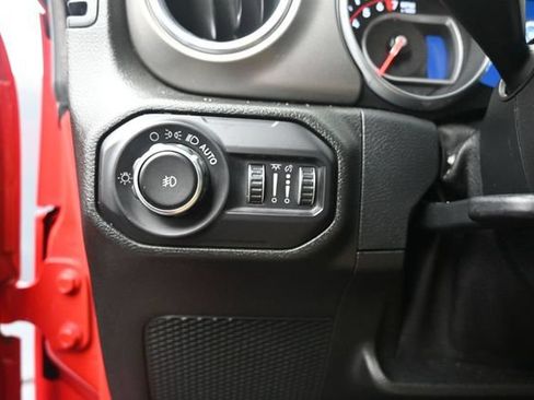 Used 2018 Jeep Wrangler Unlimited Rubicon AWD/4WD image 14