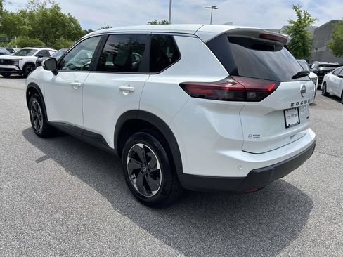 Used 2025 Nissan Rogue SV AWD/4WD image 3