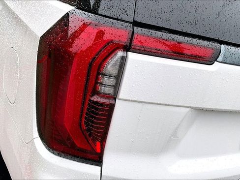 Used 2026 GMC Yukon XL Denali Ultimate w/ LPO, Floor Liner Package AWD/4WD image 43