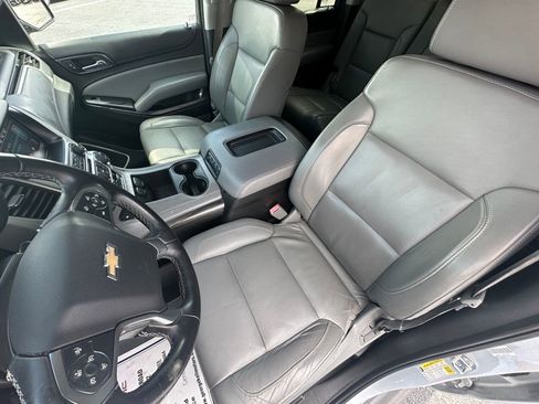 Used 2015 Chevrolet Suburban LT image 16
