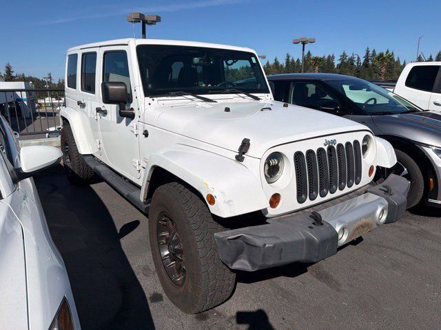 Used 2013 Jeep Wrangler Unlimited Sahara w/ Dual Top Group AWD/4WD image 5