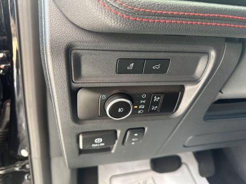 Used 2023 Ford Expedition Max Limited image 16