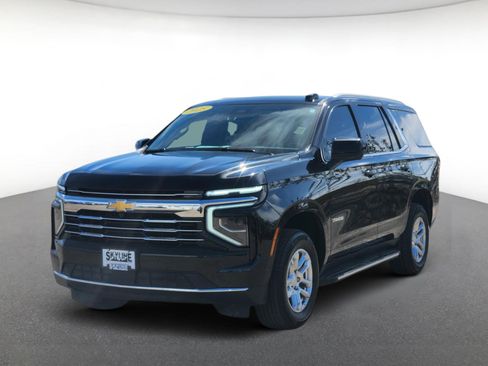 Used 2025 Chevrolet Tahoe LT AWD/4WD image 2