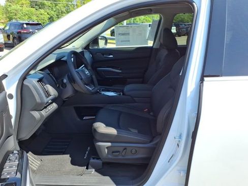 New 2026 Nissan Pathfinder SL AWD/4WD image 6